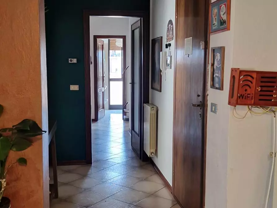 Immagine 21 di Appartamento in vendita  a Viareggio