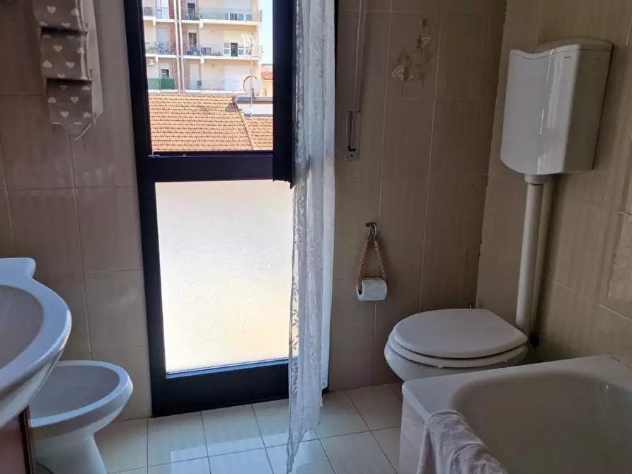 Immagine 19 di Appartamento in vendita  a Viareggio