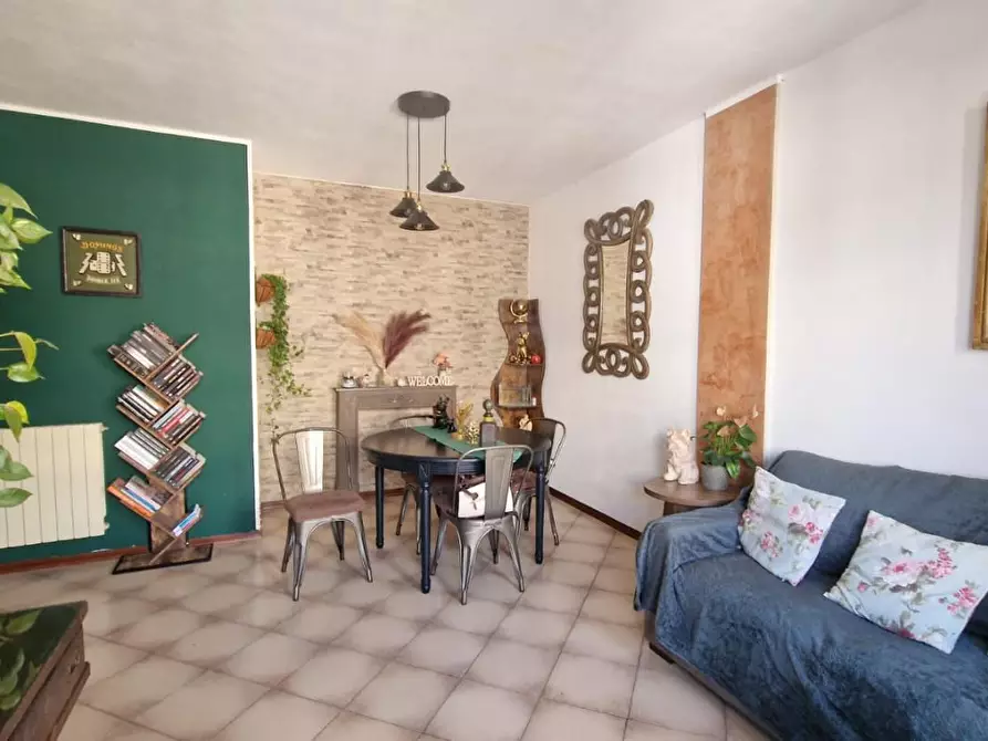 Immagine 6 di Appartamento in vendita  a Viareggio