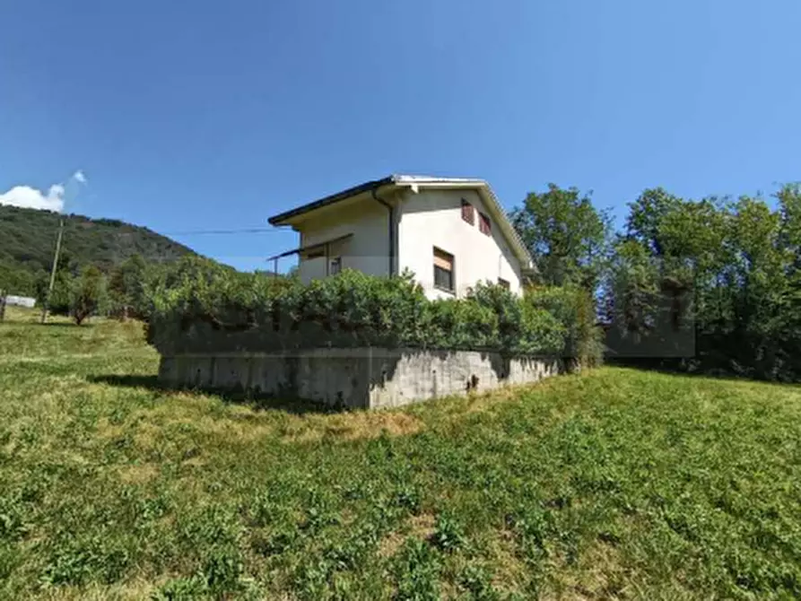 Immagine 1 di Casa indipendente in vendita  a Forno Canavese