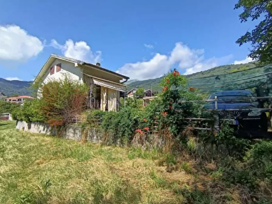 Immagine 2 di Casa indipendente in vendita  a Forno Canavese