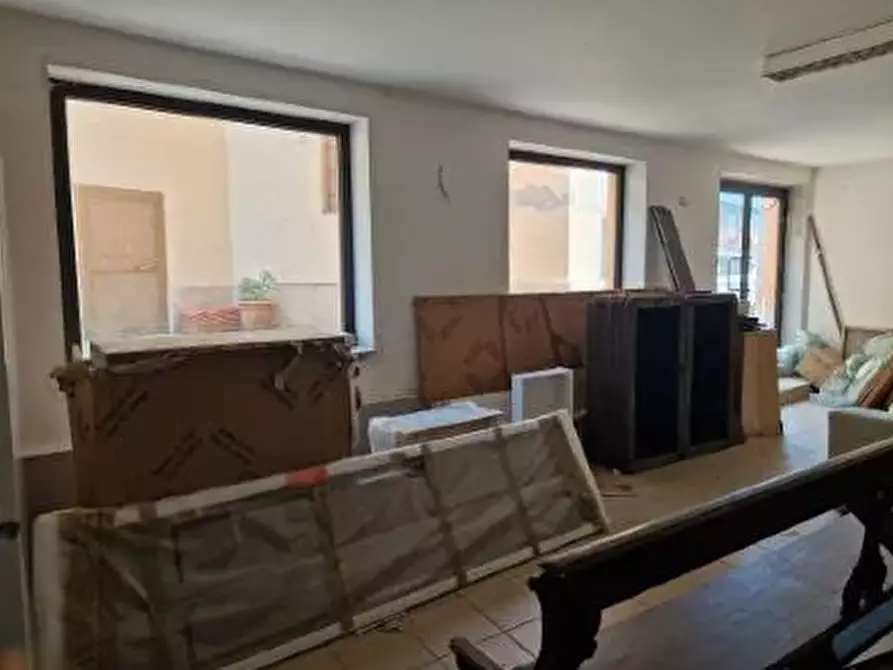 Immagine 3 di Palazzo in vendita  a Vallo Torinese