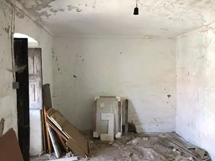 Immagine 9 di Palazzo in vendita  a Vallo Torinese