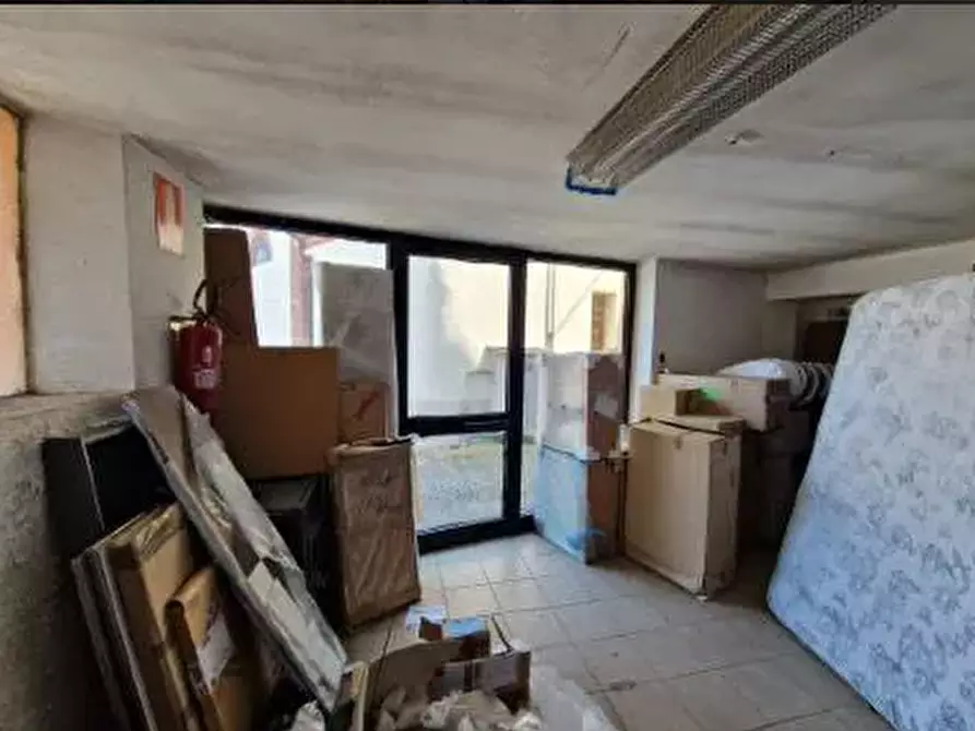 Immagine 5 di Palazzo in vendita  a Vallo Torinese
