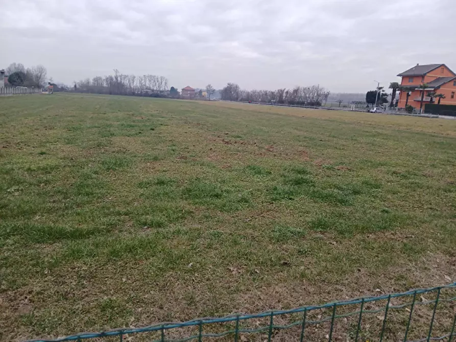 Immagine 2 di Terreno residenziale in vendita  a Leini