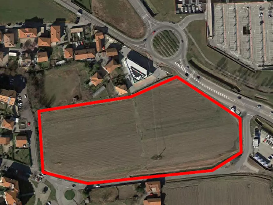 Immagine 1 di Terreno residenziale in vendita  a Pinerolo