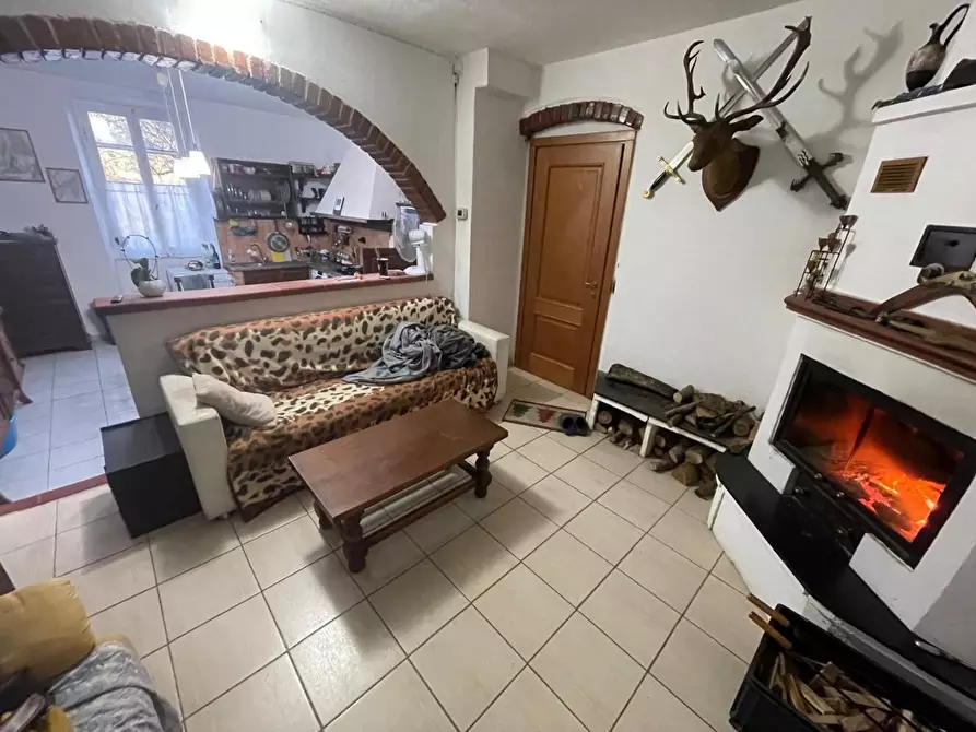 Immagine 24 di Casa semindipendente in vendita  a Ortonovo