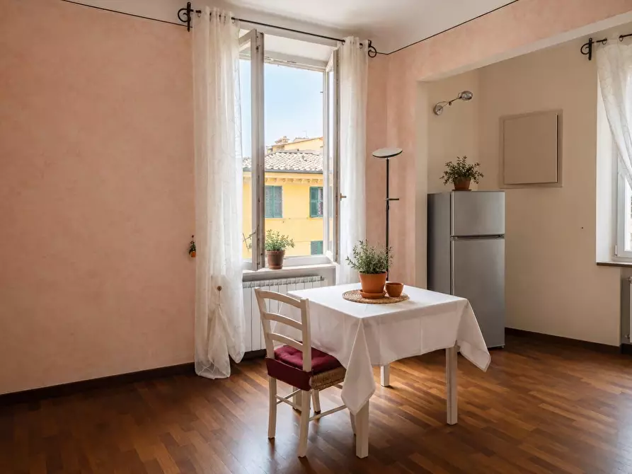 Immagine 3 di Appartamento in vendita  a Siena