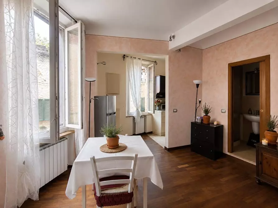 Immagine 5 di Appartamento in vendita  a Siena