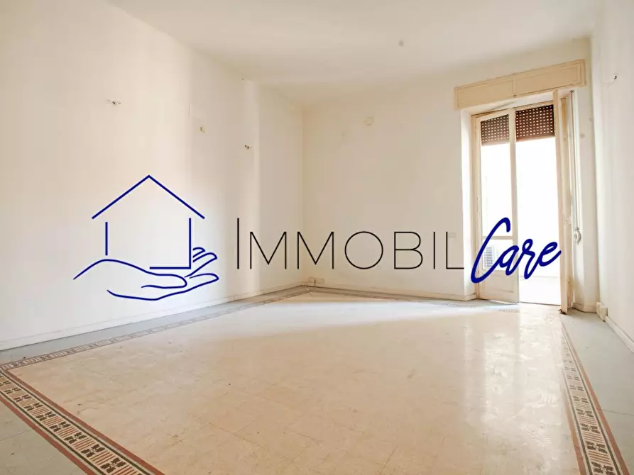Immagine 2 di Ufficio in vendita  a Livorno