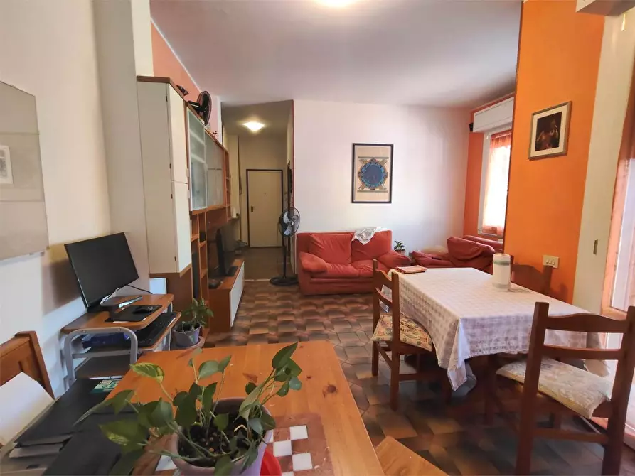 Immagine 4 di Appartamento in vendita  a Castelnuovo Magra