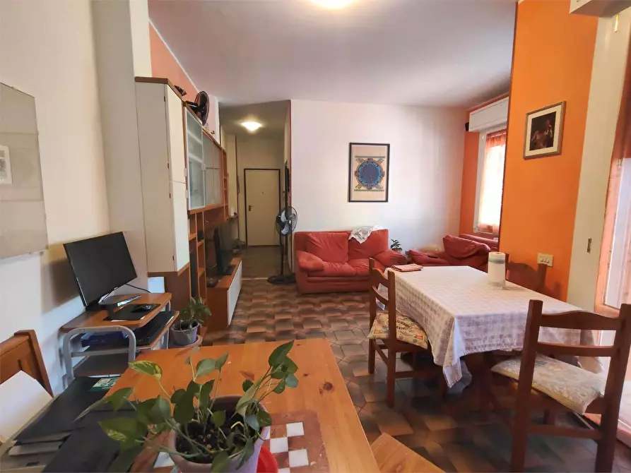 Immagine 2 di Appartamento in vendita  a Castelnuovo Magra