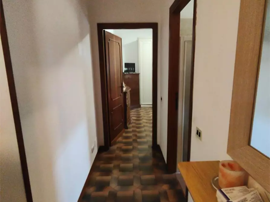 Immagine 10 di Appartamento in vendita  a Castelnuovo Magra