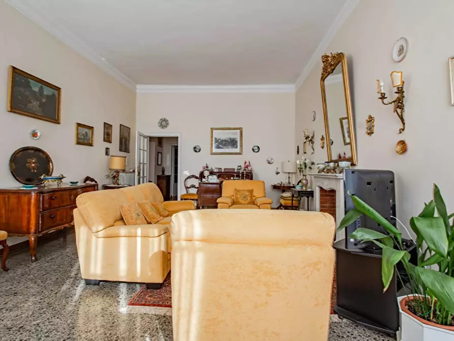 Immagine 5 di Appartamento in vendita  a Pisa