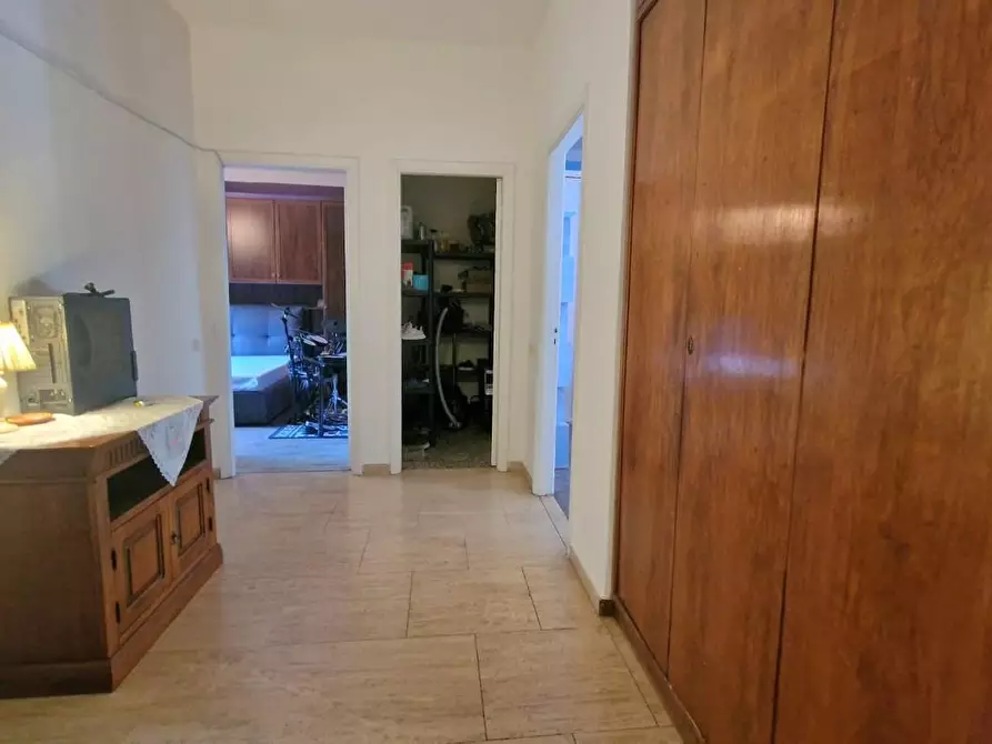 Immagine 3 di Appartamento in vendita  a Carrara