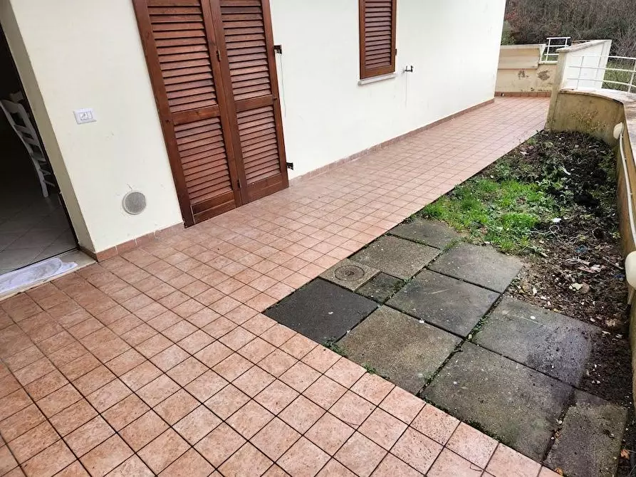Immagine 11 di Appartamento in affitto  a Santa Maria A Monte