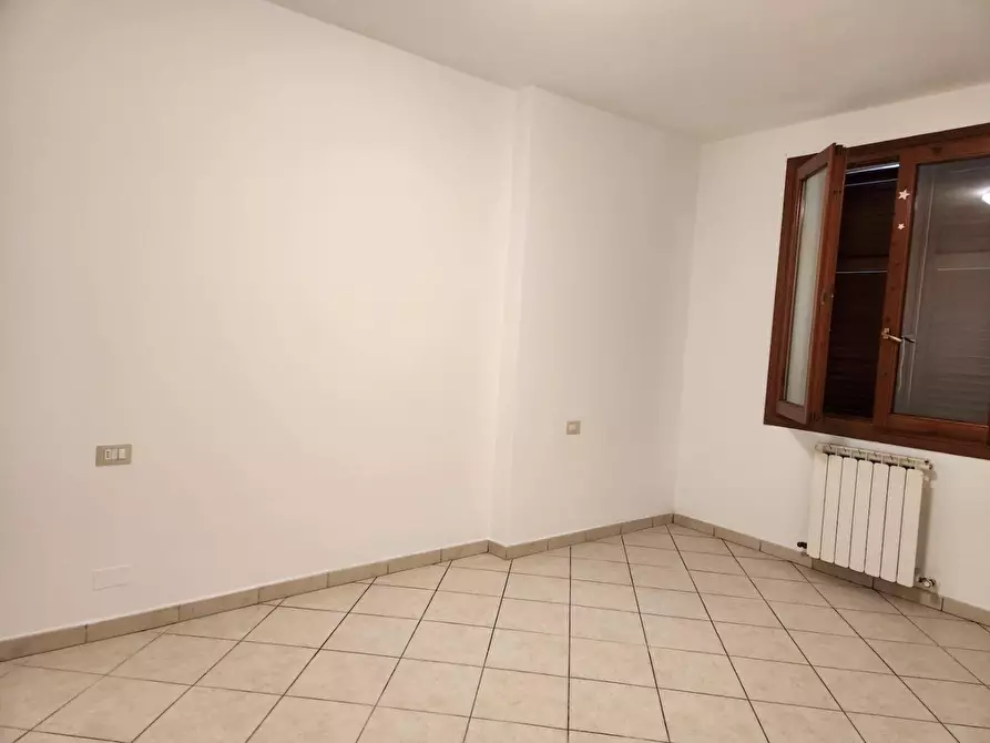 Immagine 5 di Appartamento in affitto  a Santa Maria A Monte