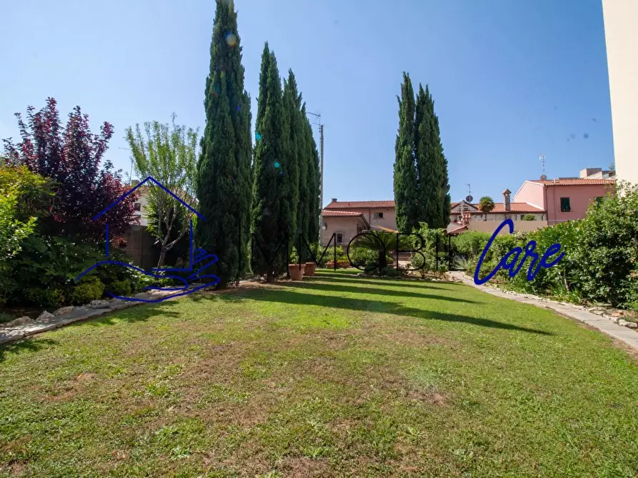 Immagine 53 di Terratetto in vendita  a Livorno