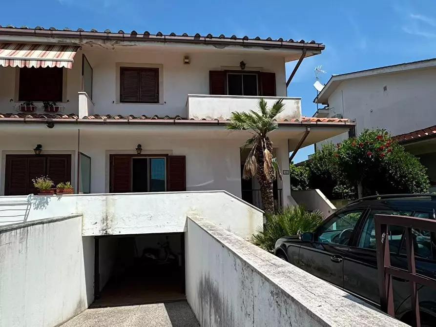 Immagine 10 di Casa bifamiliare in vendita  a Pisa