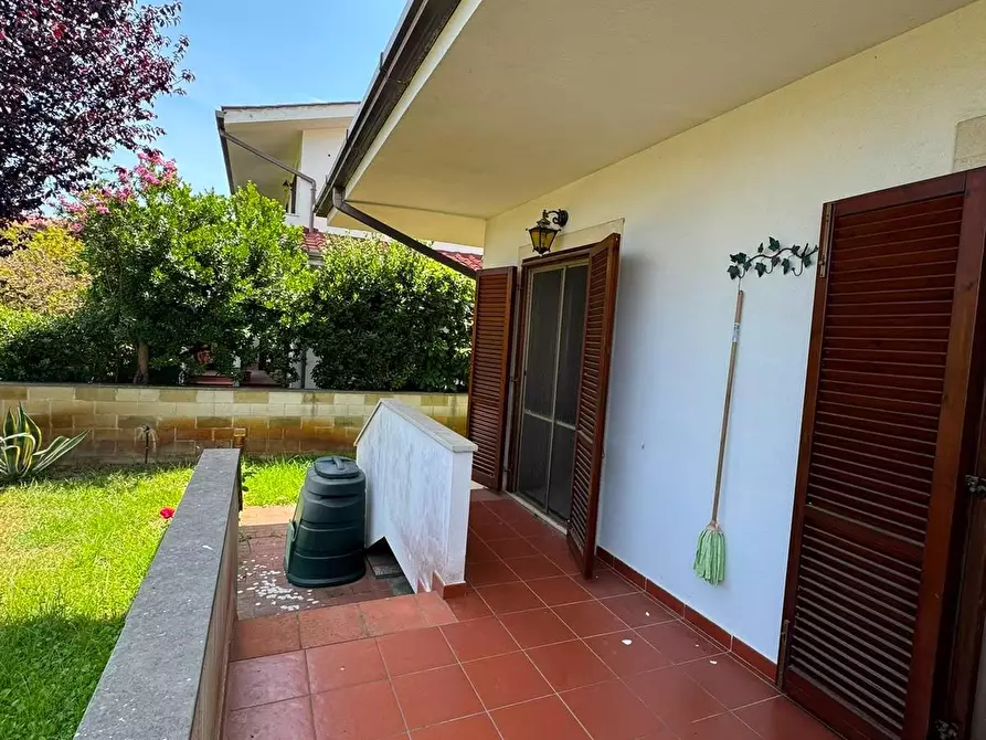 Immagine 17 di Casa bifamiliare in vendita  a Pisa