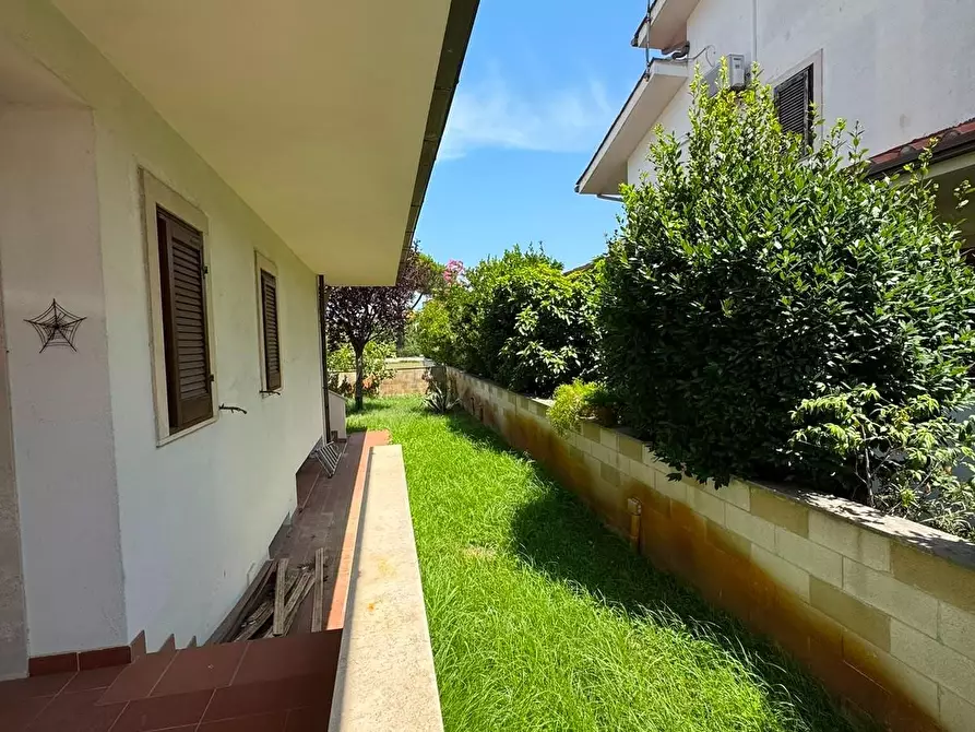 Immagine 12 di Casa bifamiliare in vendita  a Pisa