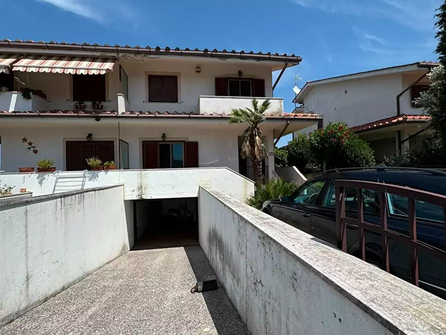 Immagine 13 di Casa bifamiliare in vendita  a Pisa