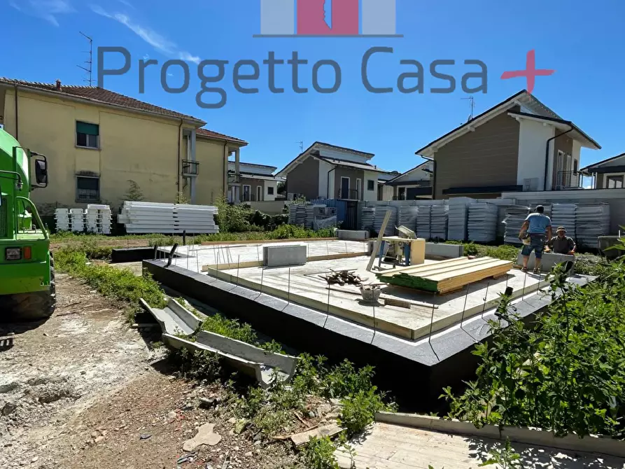 Immagine 16 di Casa indipendente in vendita  a Samarate