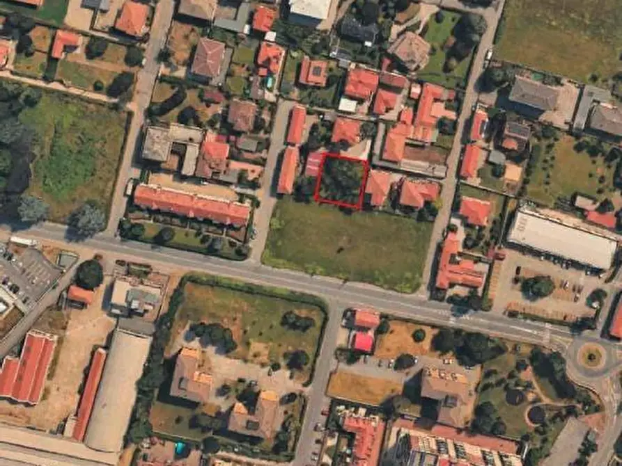 Immagine 9 di Casa indipendente in vendita  a Samarate