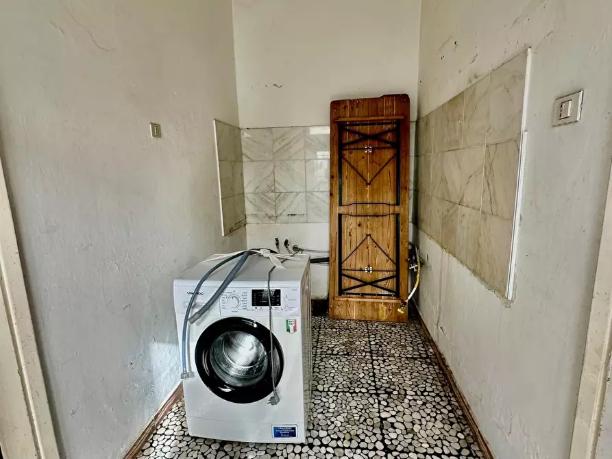 Immagine 7 di Appartamento in vendita  a Carrara