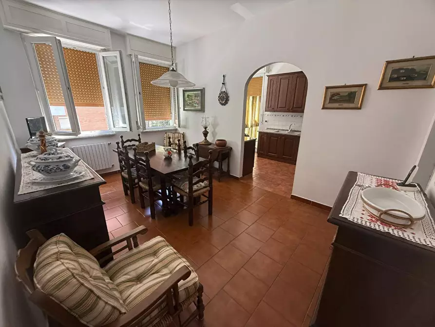 Immagine 3 di Appartamento in vendita  a Livorno