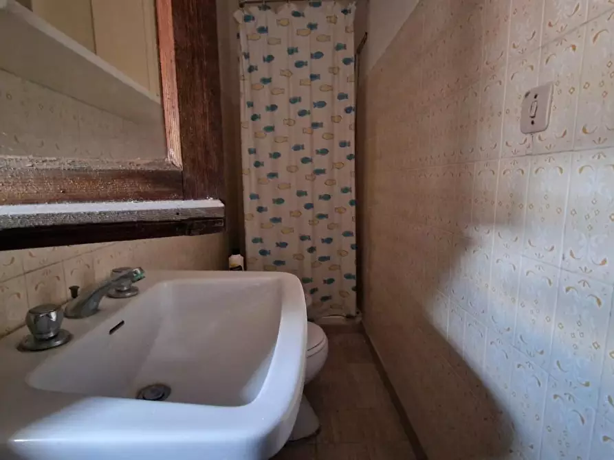 Immagine 11 di Casa semindipendente in vendita  a Ortonovo