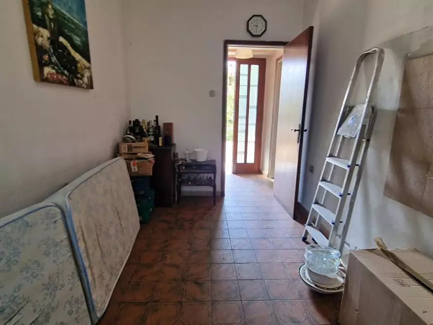 Immagine 8 di Casa semindipendente in vendita  a Ortonovo