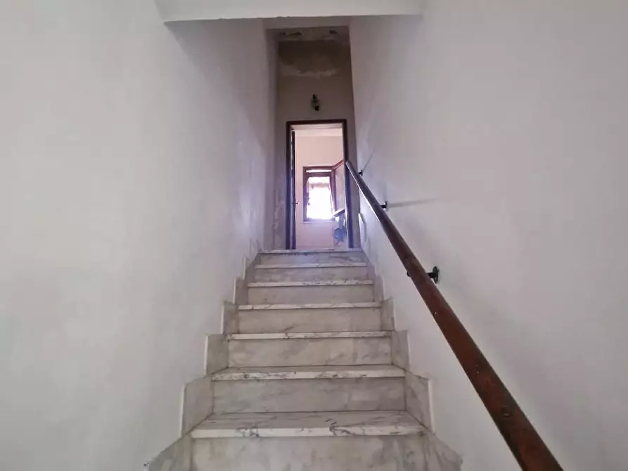 Immagine 9 di Casa semindipendente in vendita  a Ortonovo