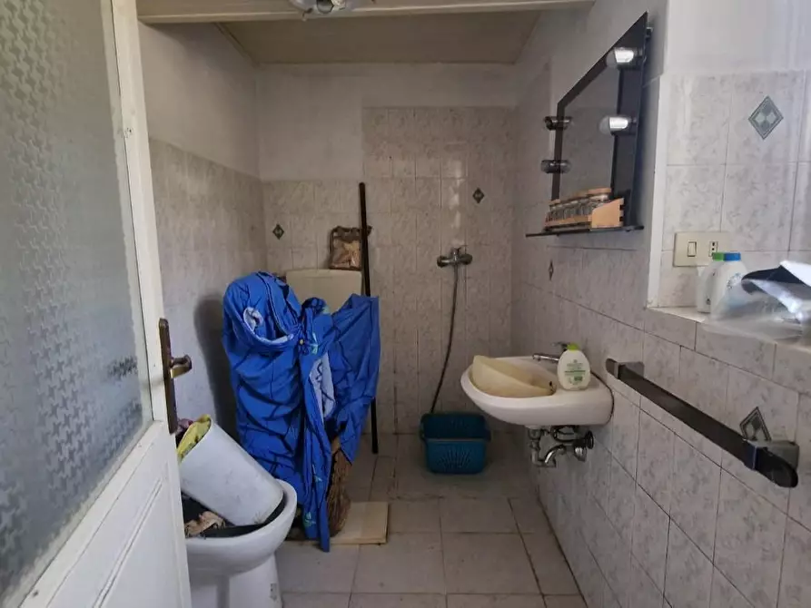 Immagine 25 di Casa semindipendente in vendita  a Ortonovo