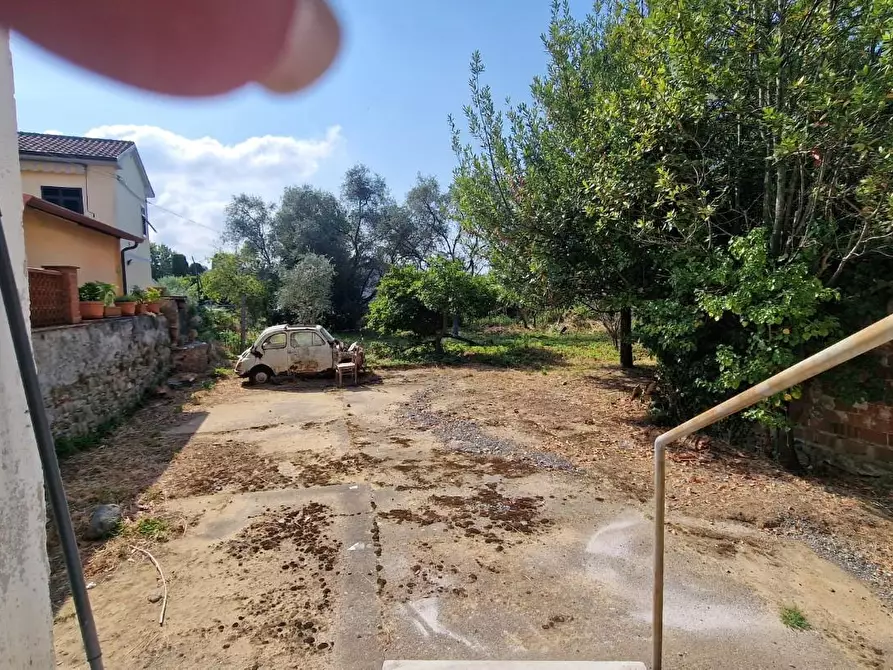 Immagine 19 di Casa semindipendente in vendita  a Ortonovo