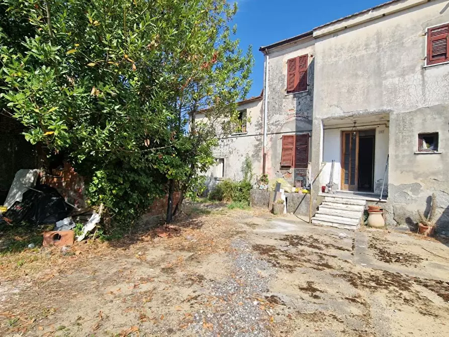Immagine 3 di Casa semindipendente in vendita  a Ortonovo