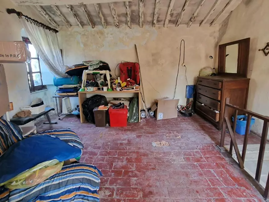 Immagine 36 di Casa semindipendente in vendita  a Ortonovo