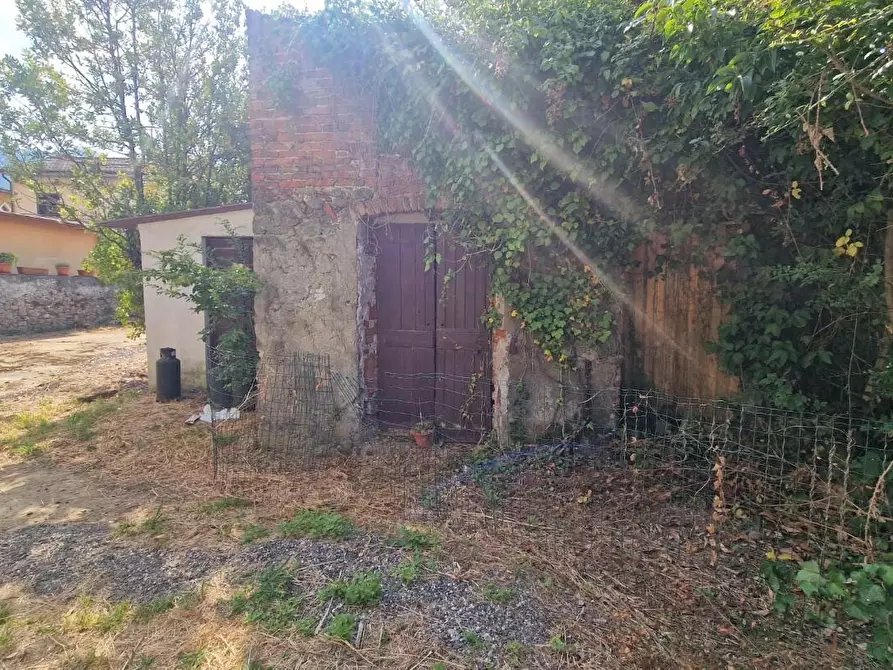Immagine 21 di Casa semindipendente in vendita  a Ortonovo