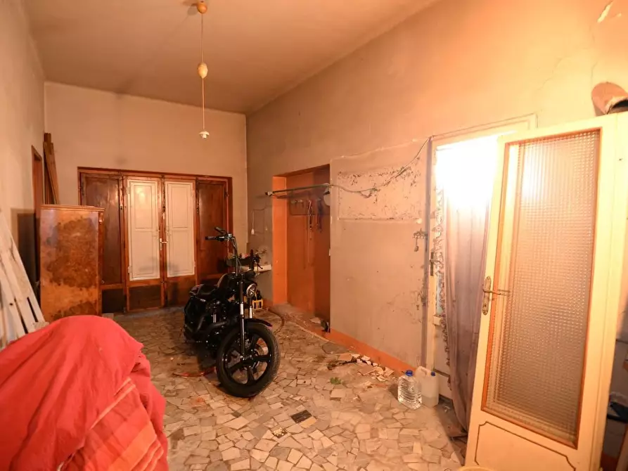 Immagine 6 di Villa in vendita  a Viareggio