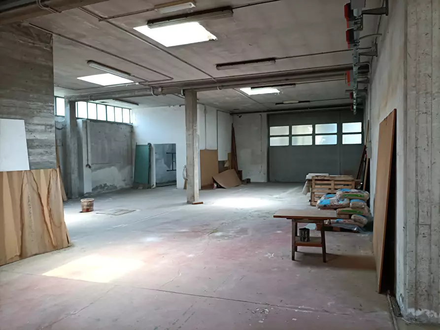 Immagine 9 di Attività artigianale in vendita  a Rivara