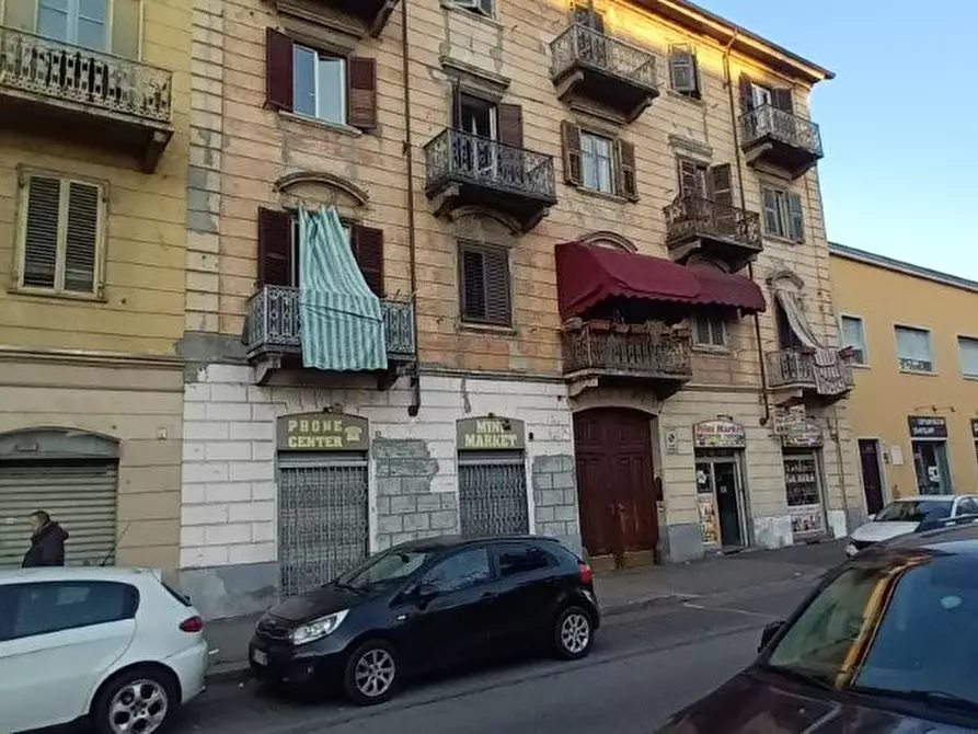 Immagine 1 di Negozio in vendita  a Torino