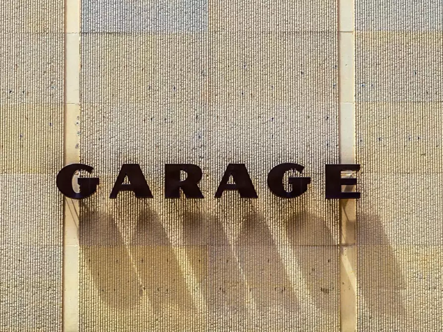 Immagine 4 di Garage in vendita  a Nichelino