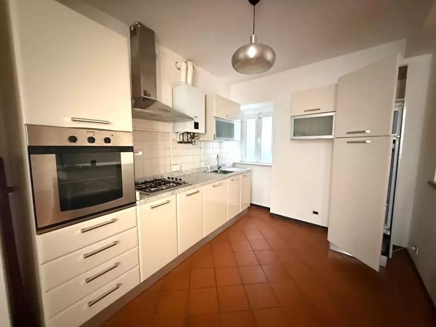 Immagine 1 di Appartamento in affitto  a Massa