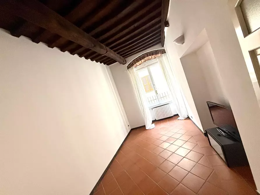 Immagine 2 di Appartamento in affitto  a Massa