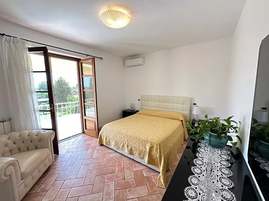 Immagine 38 di Villa in vendita  a Pietrasanta