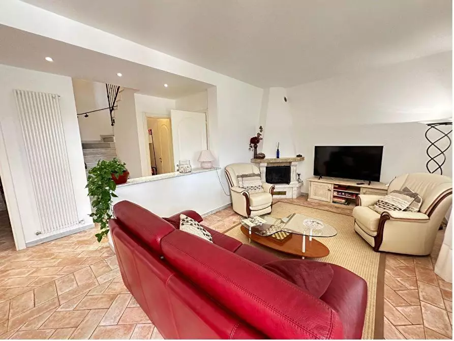 Immagine 18 di Villa in vendita  a Pietrasanta