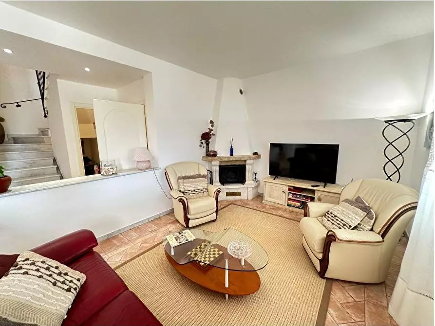 Immagine 19 di Villa in vendita  a Pietrasanta