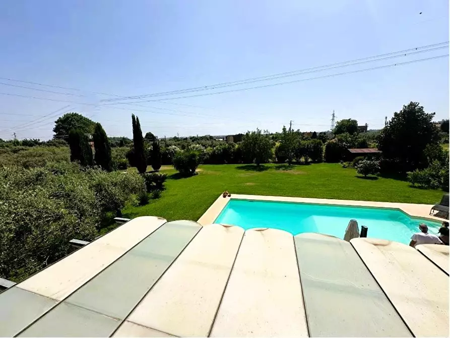 Immagine 36 di Villa in vendita  a Pietrasanta