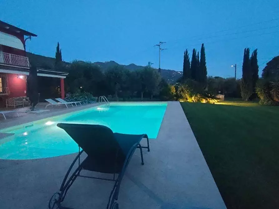 Immagine 61 di Villa in vendita  a Pietrasanta