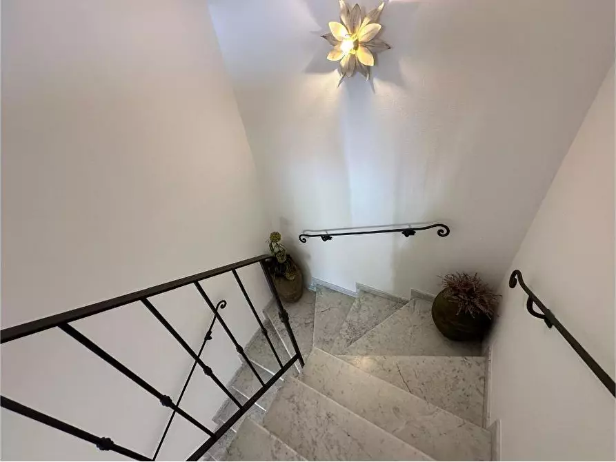 Immagine 53 di Villa in vendita  a Pietrasanta